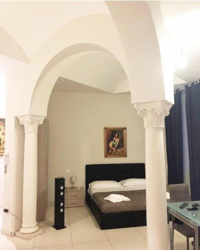 Carolina's Home, Napoli